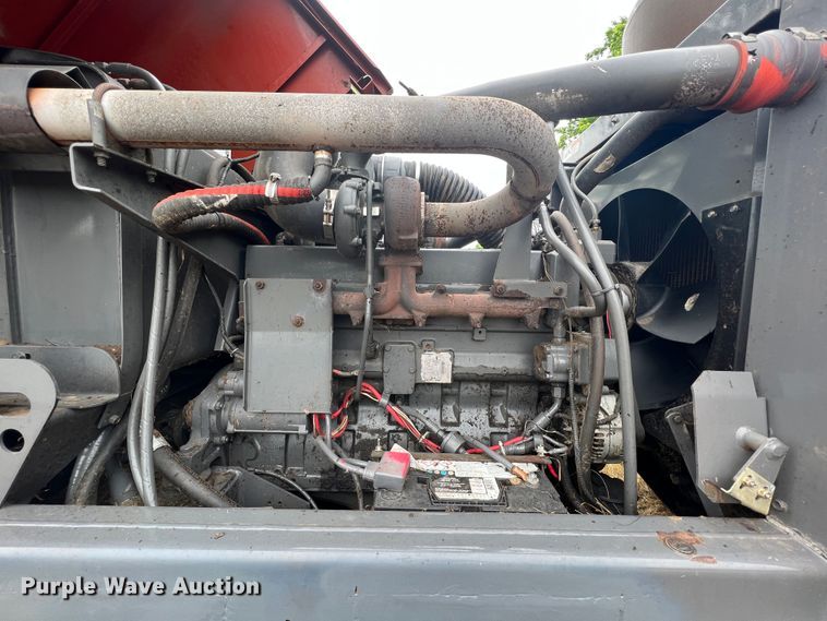 image for item HL9056 2008 Massey Ferguson 9635  windrower