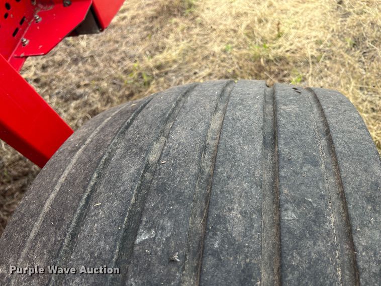 image for item HL9058 2011 Massey Ferguson 2856A  round baler