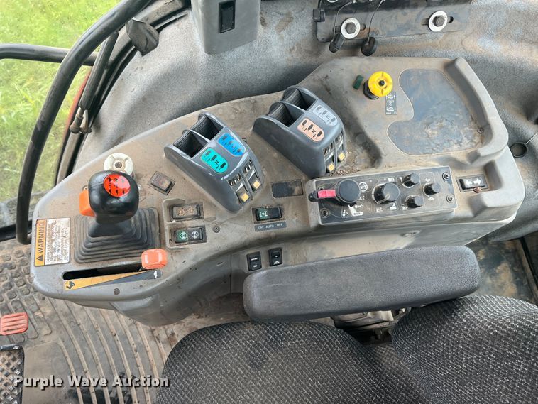 image for item HL9068 2010 Versatile 280  MFWD tractor