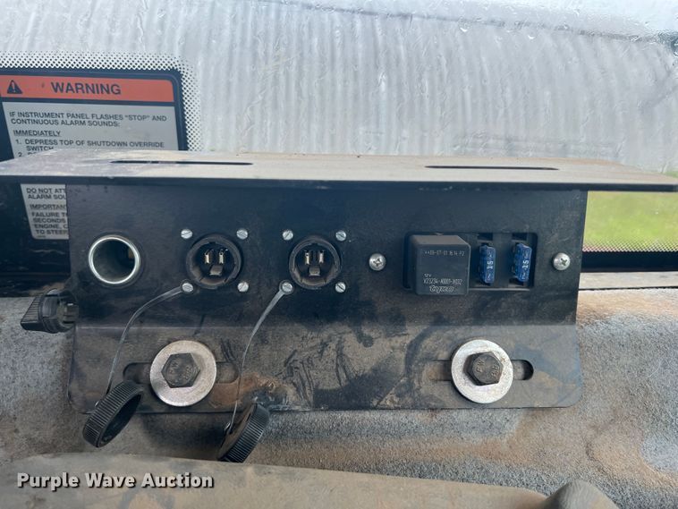 image for item HL9068 2010 Versatile 280  MFWD tractor