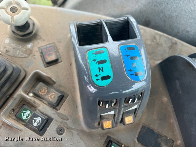 image for item HL9068 2010 Versatile 280  MFWD tractor