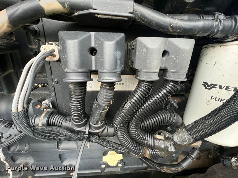 image for item HL9068 2010 Versatile 280  MFWD tractor