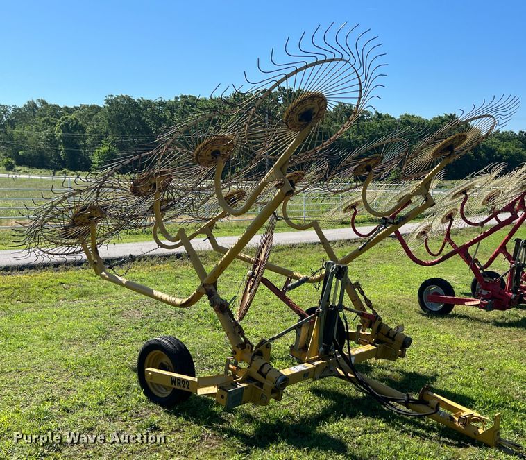 image for item HL9104 2002 Vermeer WR22  hay rake