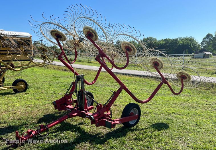 image for item HL9105 Tonutt RCS8  hay rake