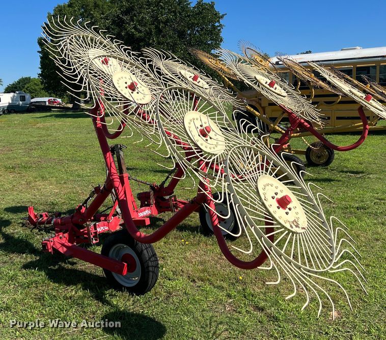 image for item HL9105 Tonutt RCS8  hay rake