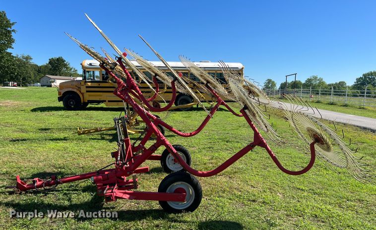 image for item HL9105 Tonutt RCS8  hay rake