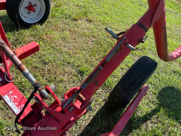 image for item HL9105 Tonutt RCS8  hay rake