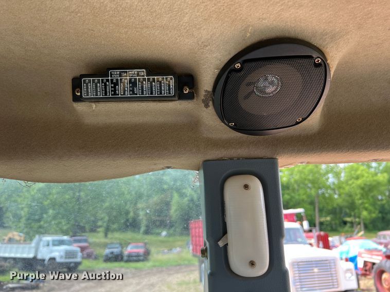 image for item KC9914 Montana 5740C  MFWD tractor