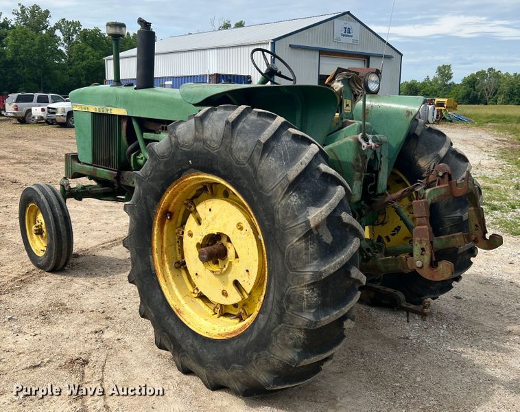 image for item KC9915 John Deere 4010  tractor