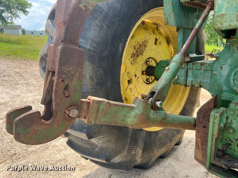 image for item KC9915 John Deere 4010  tractor