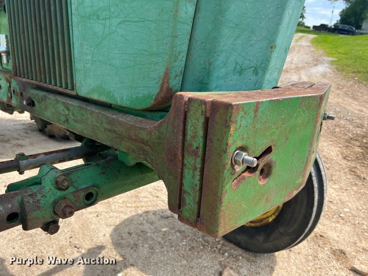 image for item KC9915 John Deere 4010  tractor