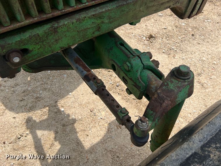 image for item KC9915 John Deere 4010  tractor