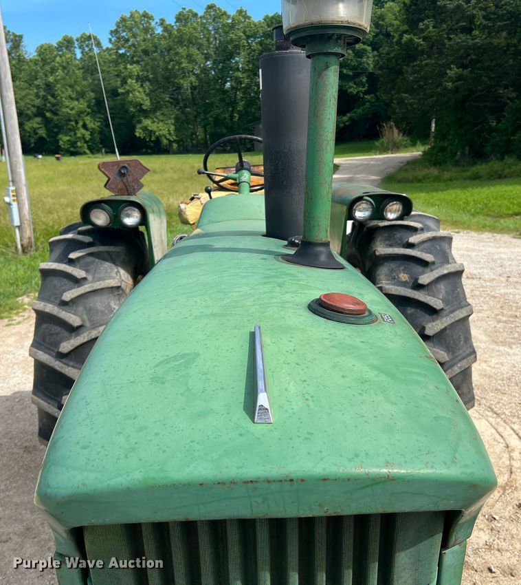 image for item KC9915 John Deere 4010  tractor