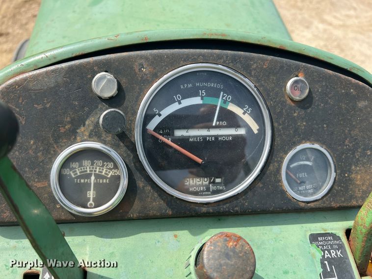 image for item KC9915 John Deere 4010  tractor