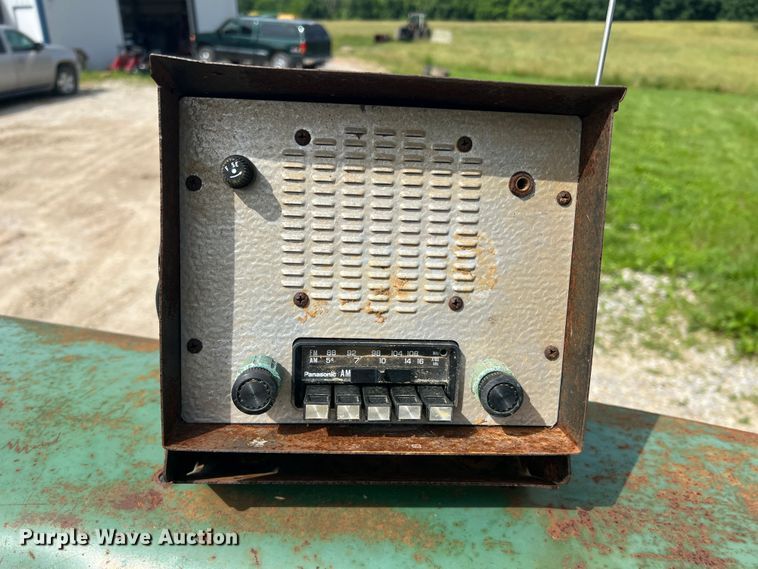 image for item KC9915 John Deere 4010  tractor