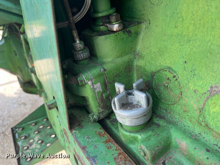 image for item KC9915 John Deere 4010  tractor