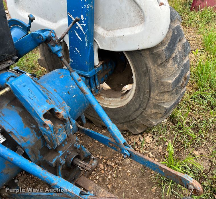 image for item KC9917 Ford 4000 SU  tractor