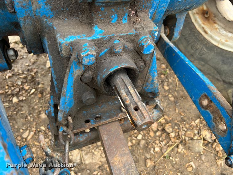 image for item KC9917 Ford 4000 SU  tractor