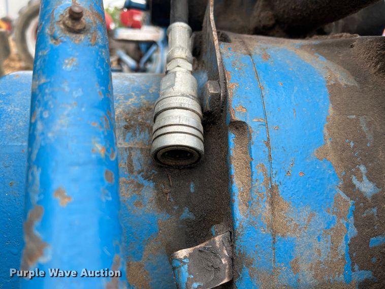 image for item KC9917 Ford 4000 SU  tractor