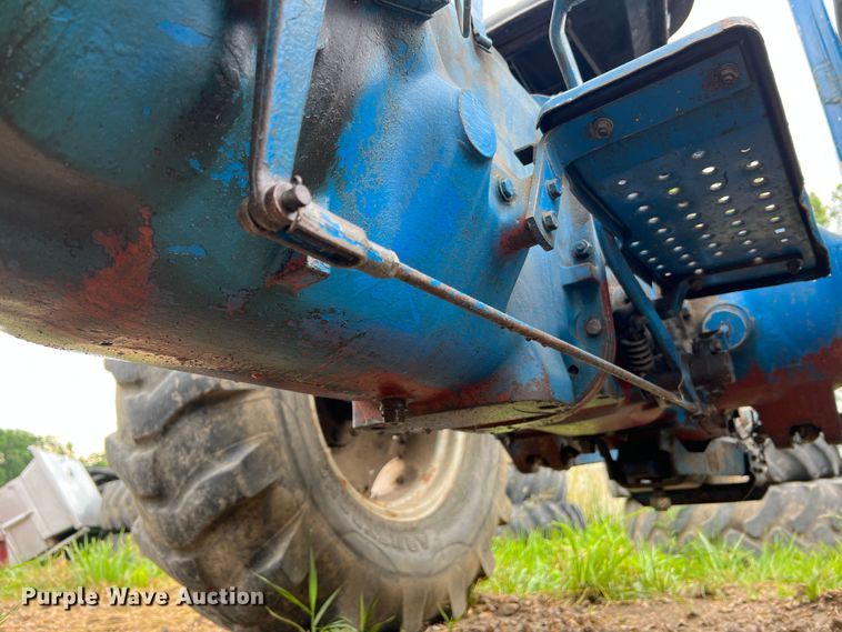 image for item KC9917 Ford 4000 SU  tractor