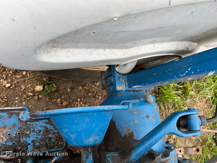 image for item KC9917 Ford 4000 SU  tractor