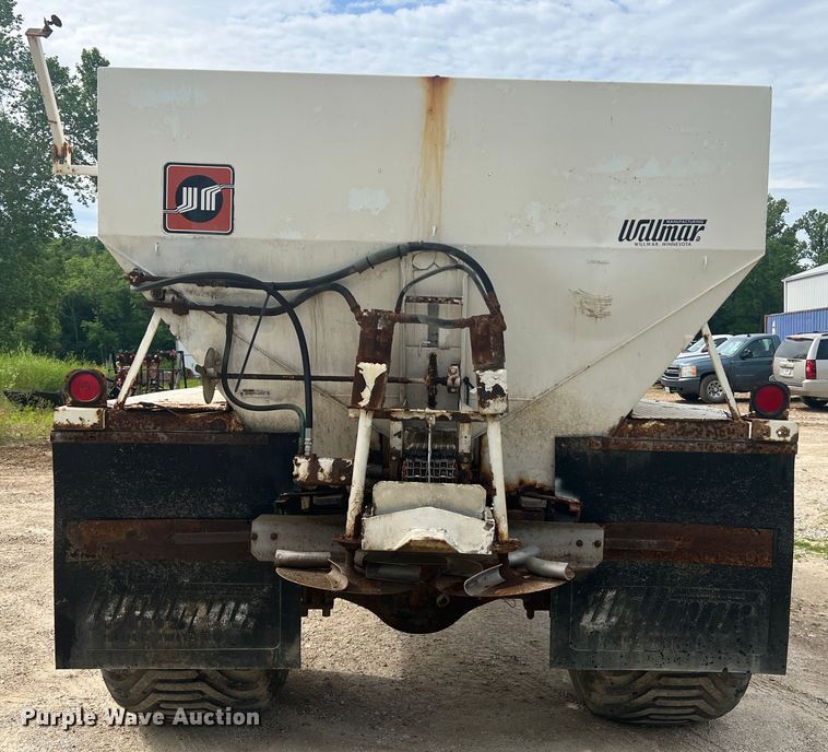 image for item KC9918 1993 GMC TopKick  applicator truck