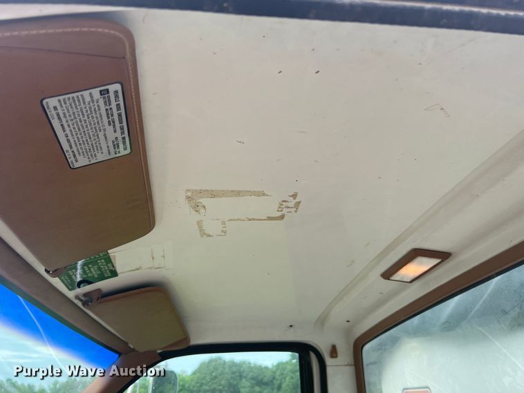 image for item KC9918 1993 GMC TopKick  applicator truck