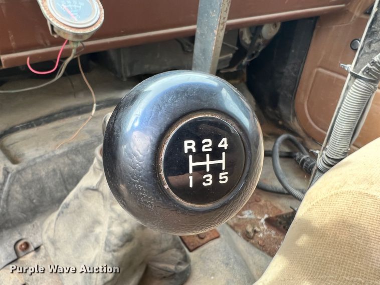 image for item KC9918 1993 GMC TopKick  applicator truck