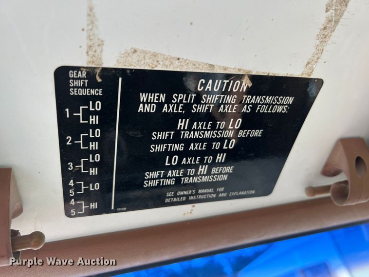 image for item KC9918 1993 GMC TopKick  applicator truck