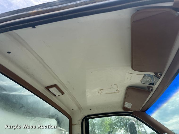 image for item KC9918 1993 GMC TopKick  applicator truck