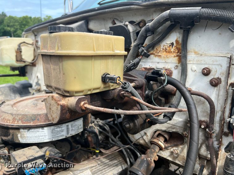 image for item KC9918 1993 GMC TopKick  applicator truck