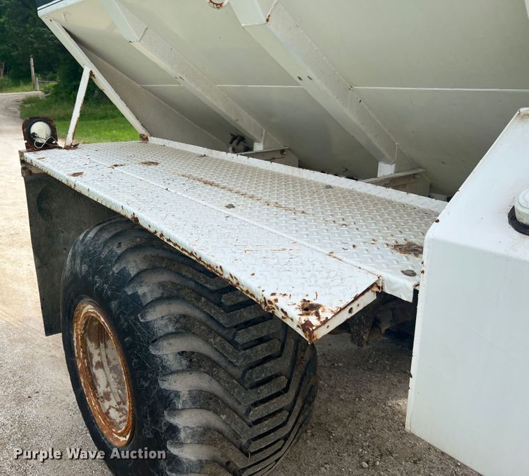 image for item KC9918 1993 GMC TopKick  applicator truck