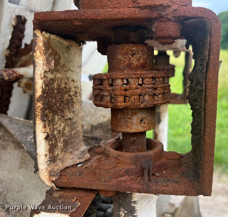 image for item KC9918 1993 GMC TopKick  applicator truck