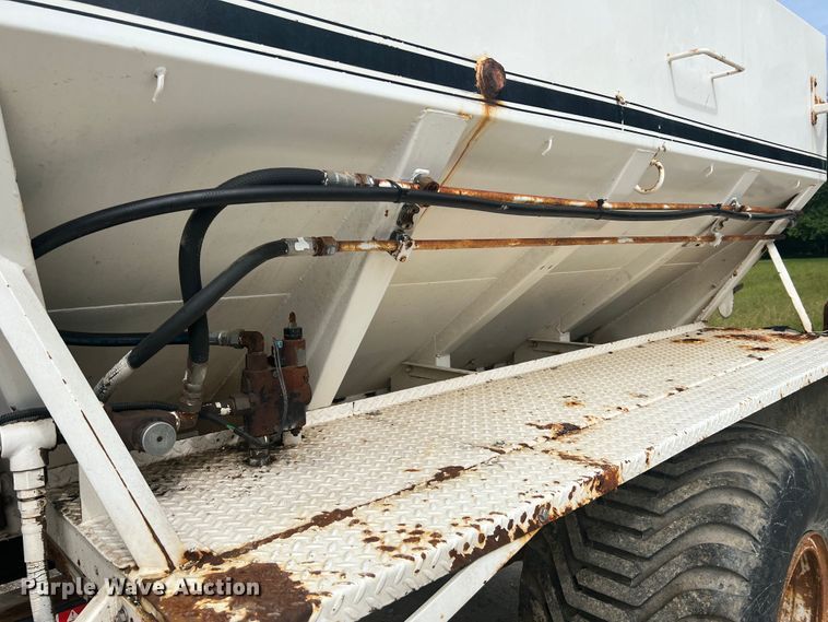 image for item KC9918 1993 GMC TopKick  applicator truck