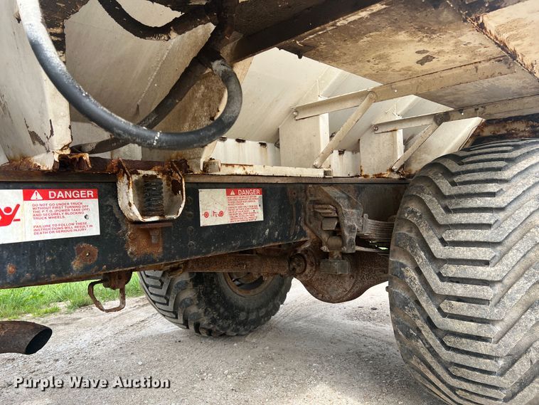 image for item KC9918 1993 GMC TopKick  applicator truck