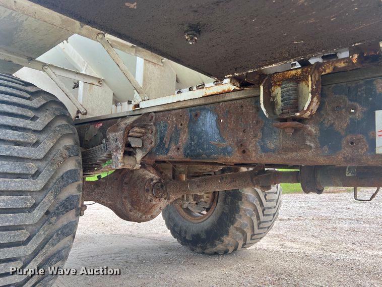 image for item KC9918 1993 GMC TopKick  applicator truck