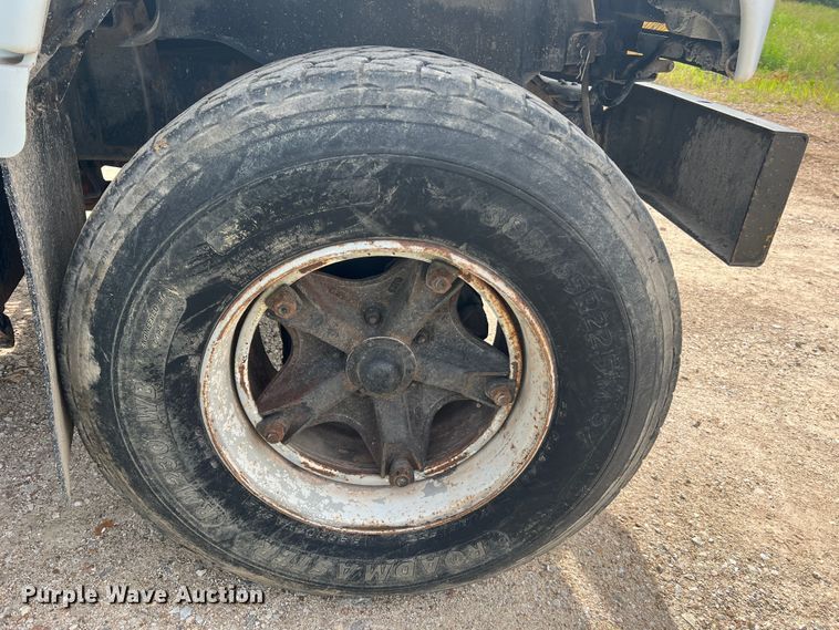 image for item KC9918 1993 GMC TopKick  applicator truck