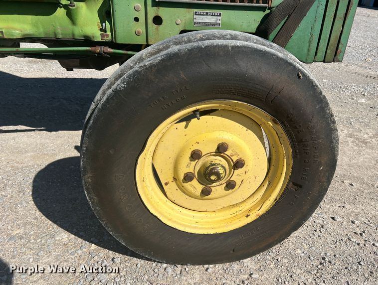 image for item KC9926 John Deere 1530  tractor