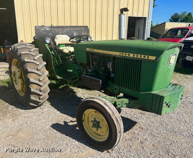 image for item KC9927 John Deere 2020  tractor