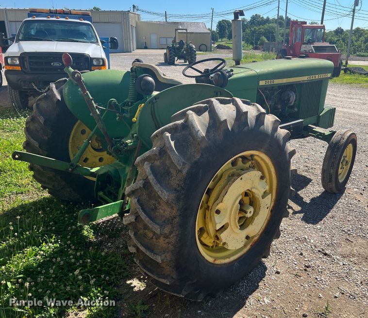 image for item KC9927 John Deere 2020  tractor