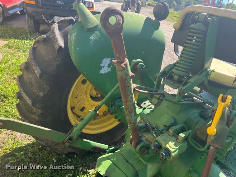 image for item KC9927 John Deere 2020  tractor