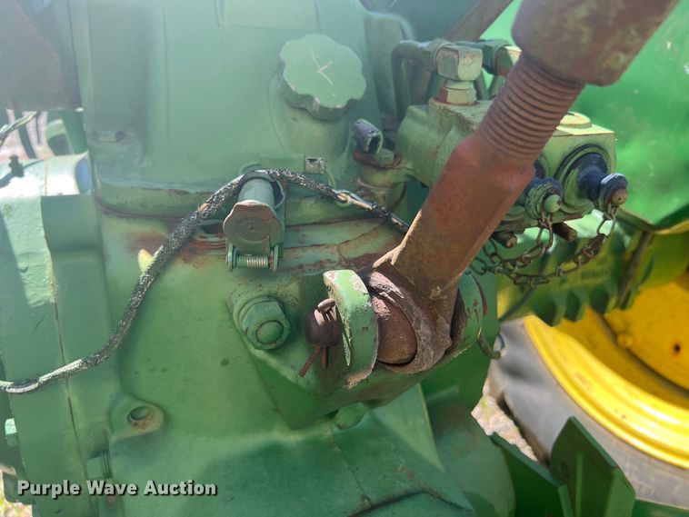 image for item KC9927 John Deere 2020  tractor