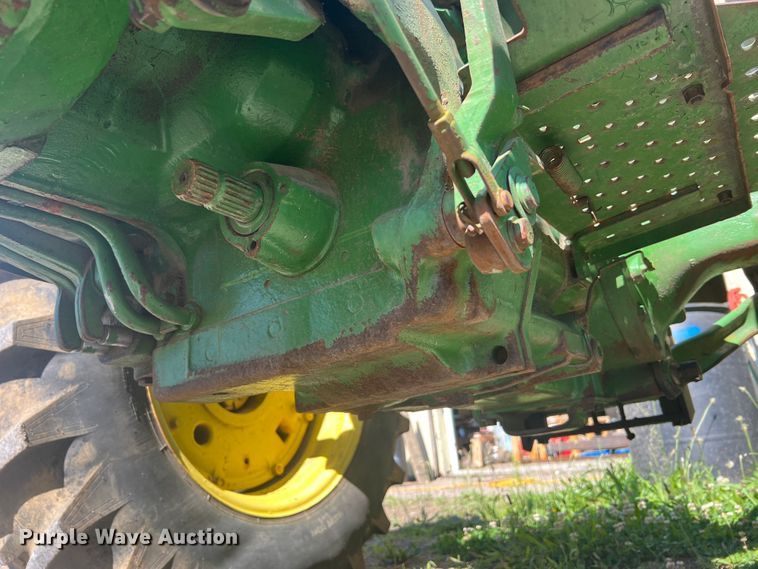 image for item KC9927 John Deere 2020  tractor