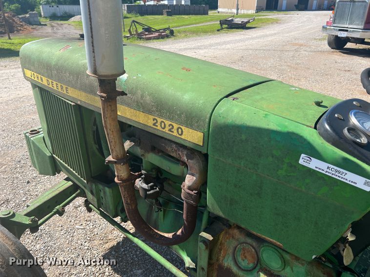 image for item KC9927 John Deere 2020  tractor