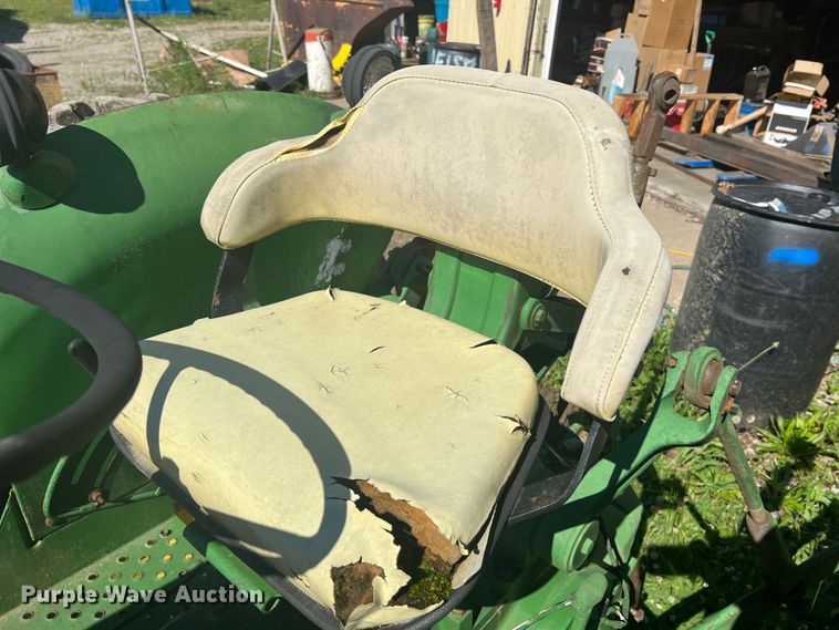 image for item KC9927 John Deere 2020  tractor