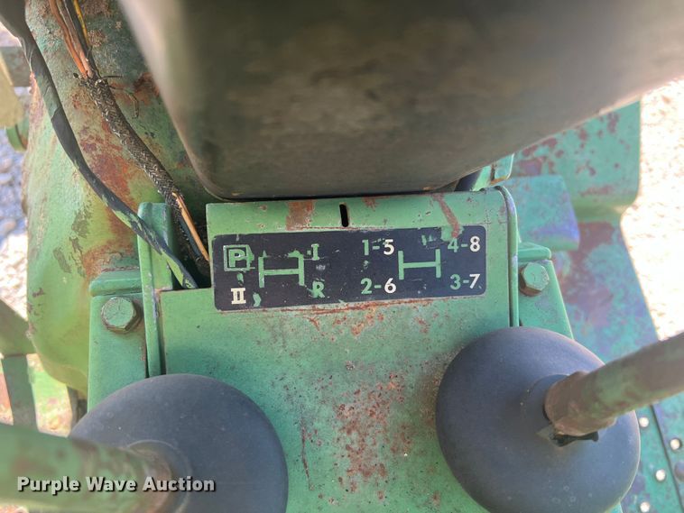 image for item KC9927 John Deere 2020  tractor