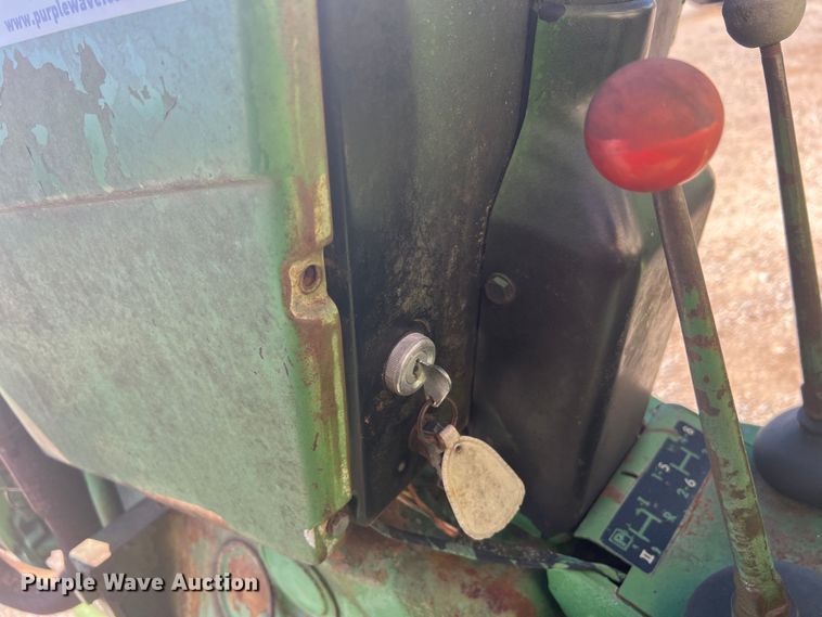 image for item KC9927 John Deere 2020  tractor