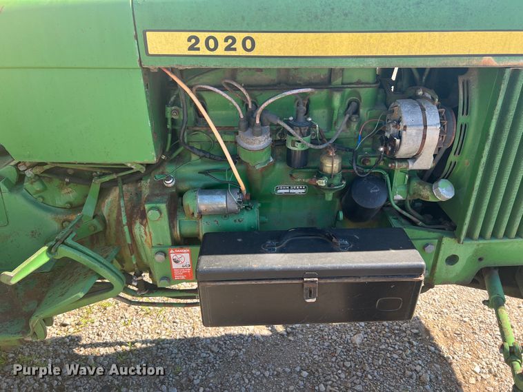 image for item KC9927 John Deere 2020  tractor