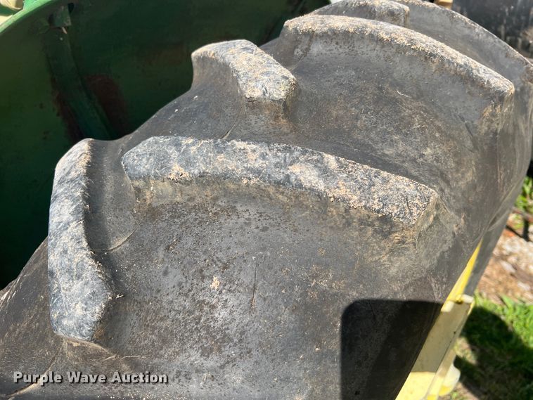 image for item KC9927 John Deere 2020  tractor