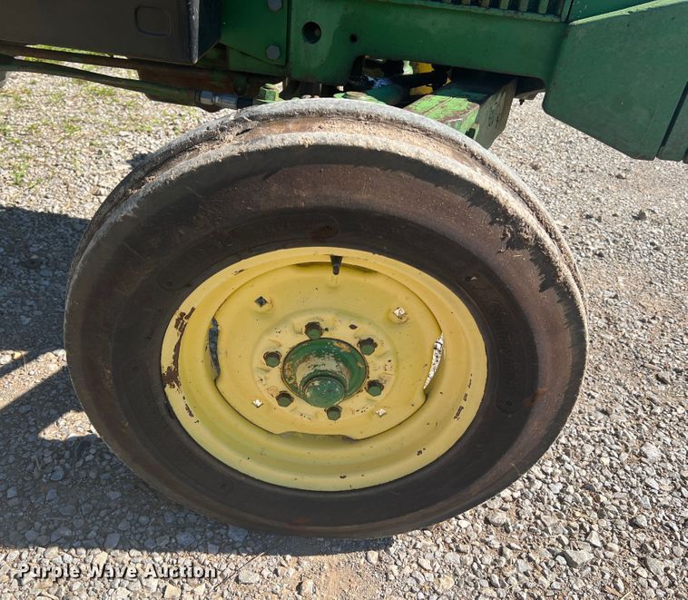 image for item KC9927 John Deere 2020  tractor